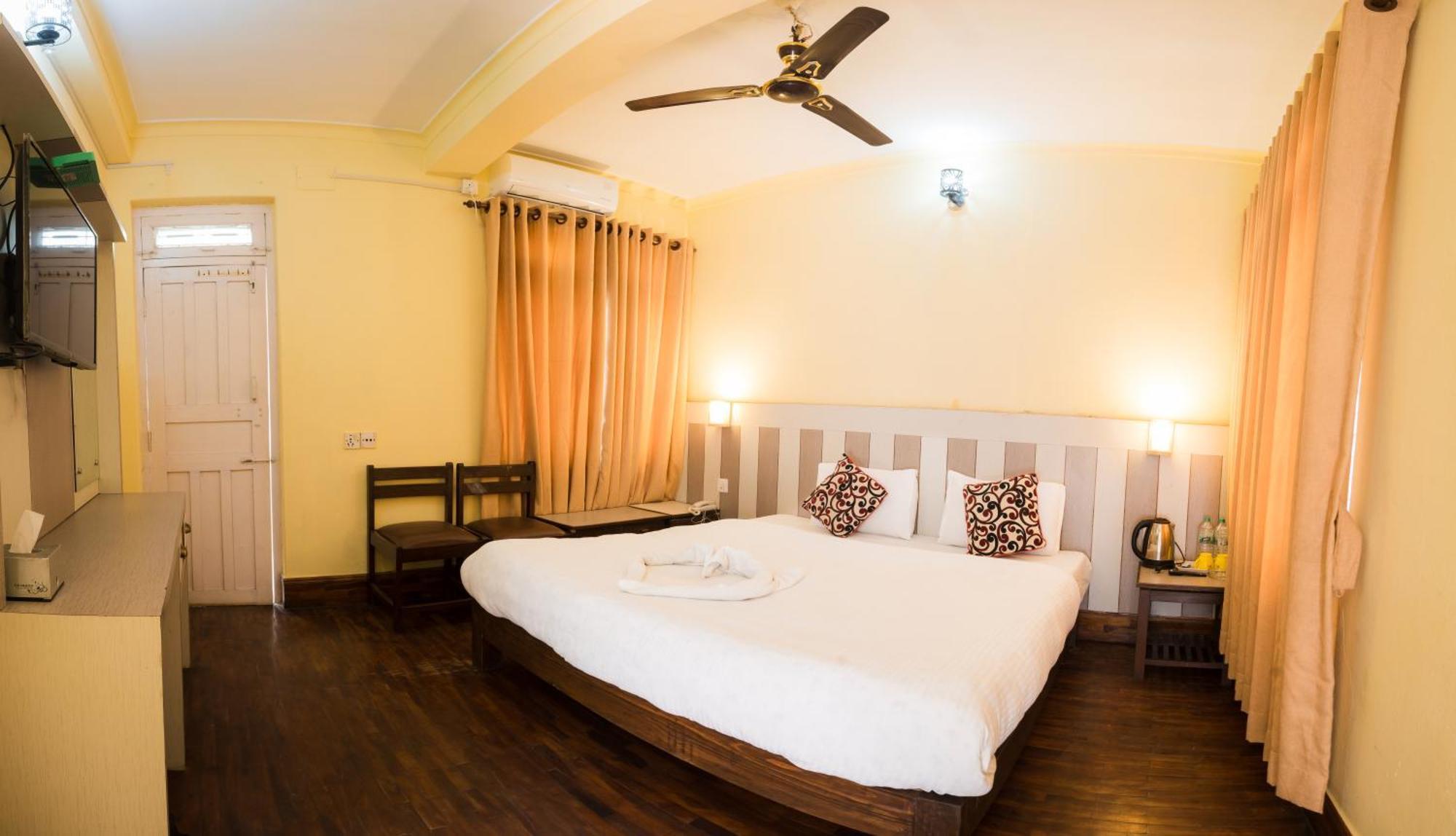 Hotel Angel Pokhara Ngoại thất bức ảnh